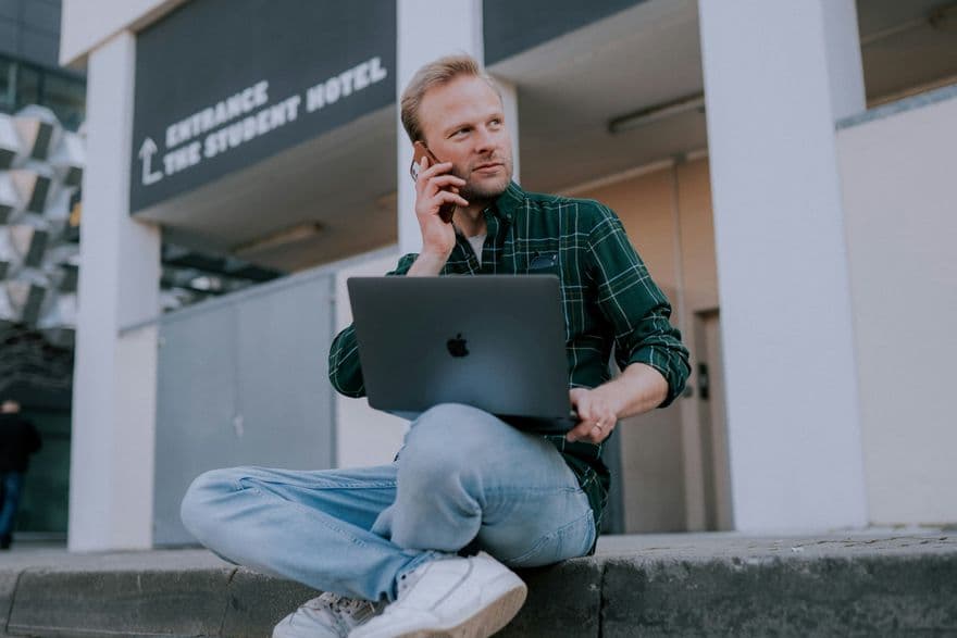Advisor on a call